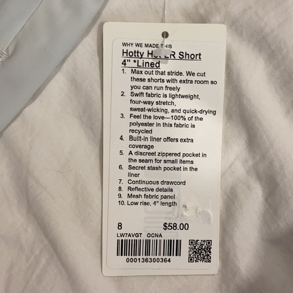 Lululemon hotty hot LR short - Picture 2 of 2